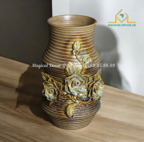 Hoa Trà Lục Bảo