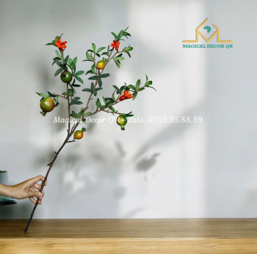 Cành Lựu thái xanh