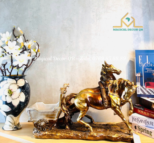 Đôi Ngựa Đựng Rượu