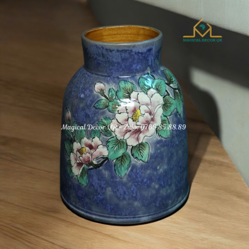 Vuốt tay hoa phù dung tím